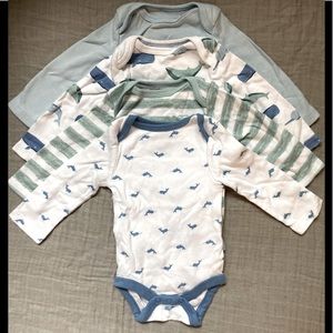 NWOT Onsie set size Newborn